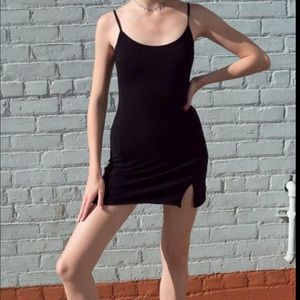 BRANDY MELVILLE BLACK KYRAN DRESS